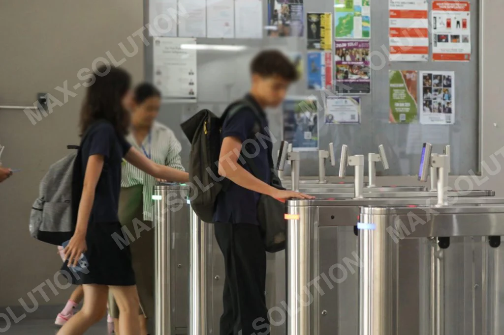 ผลงานติดตั้ง ประตูกั้นทางเดิน MAX-SOLUTION โรงเรียนบางกอกพัฒนา กรุงเทพฯ | MAX-SOLUTION (รูปที่ 2)